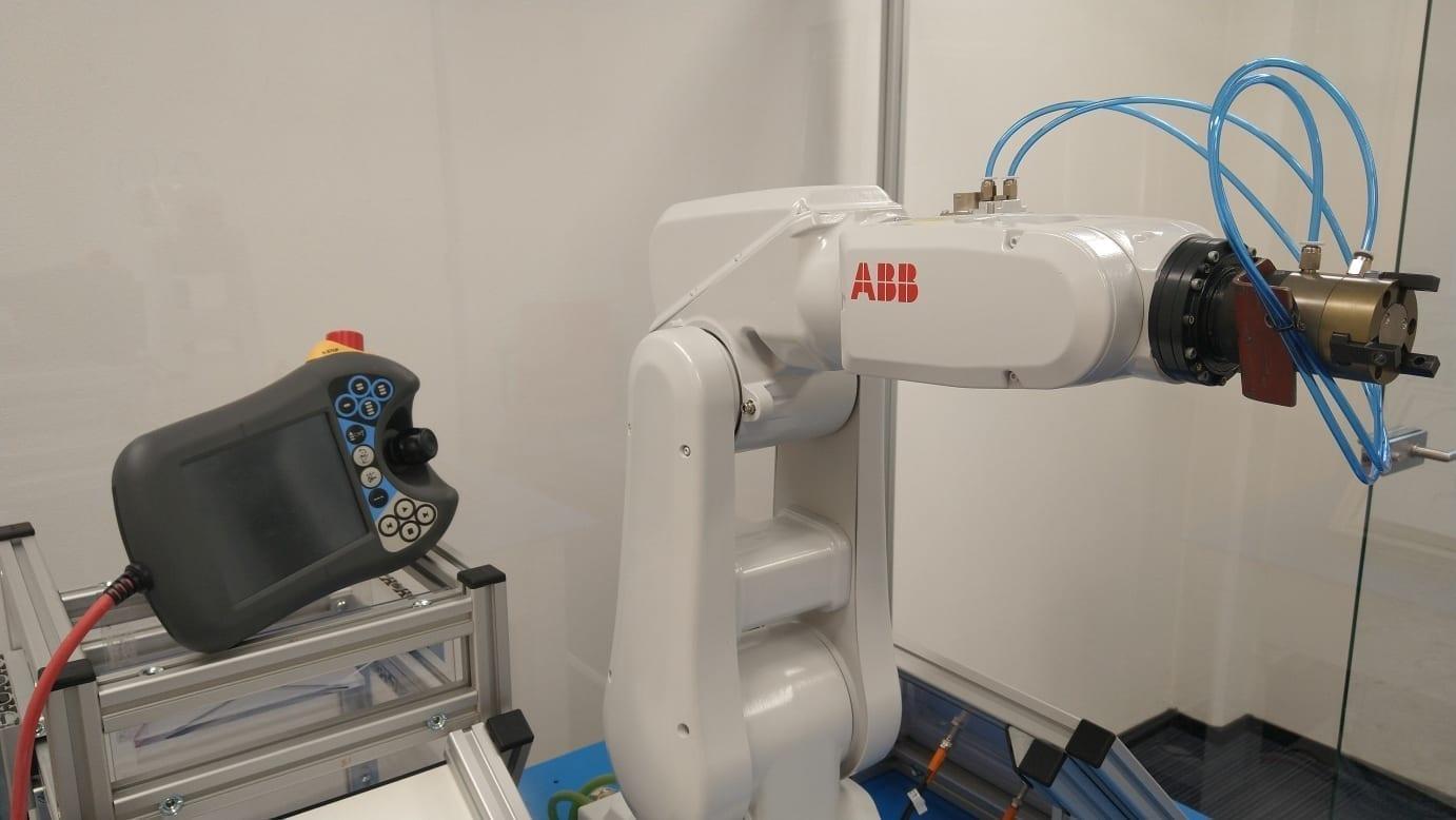 Revolutionizing Robot Training through Advanced Algorithms